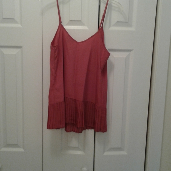 The Limited Bottom Pleated Cami - Picture 2 of 5